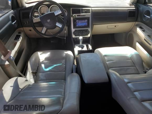 2006 Dodge Charger R/T с VIN 2B3LA53H76H480794, выставлен на аукционе Copart как лот 67775274 с пробегом 186 786 миль миль и Списание • Salvage title. История ставок и продаж доступна на DreamBid. Изображение 8.