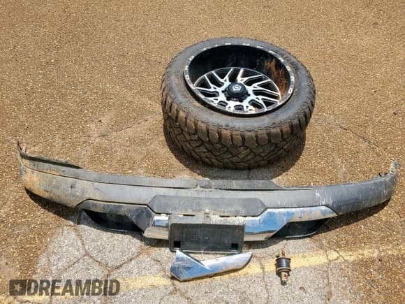 ✅ 2018 Chevrolet Silverado 1500 LTZ • VIN: 3GCUKSEJ5JG136579 • Лот: 67352275. Опубликован ранее на Copart с пробегом 206 788 миль. Бесплатный доступ к архиву аукционных продаж из США и подробный отчёт об истории автомобиля на DreamBid. Изображение 12.