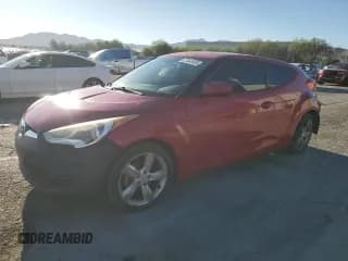 ✅ 2013 Hyundai Veloster w/Black Int • VIN: KMHTC6AD0DU166697 • Lot: 71646805. Wystawiony na Copart z przebiegiem 158 640 mil. Bezpłatny archiwum sprzedaży aukcyjnych z USA i szczegółowy raport historii pojazdu na DreamBid. Zdjęcie 1.