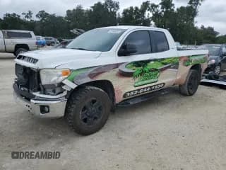 ✅ 2016 Toyota Tundra SR5 • VIN: 5TFRW5F15GX192519 • Лот: 87386835. Опубликован ранее на Copart с пробегом 220 690 миль. Бесплатный доступ к архиву аукционных продаж из США и подробный отчёт об истории автомобиля на DreamBid. Изображение 1.