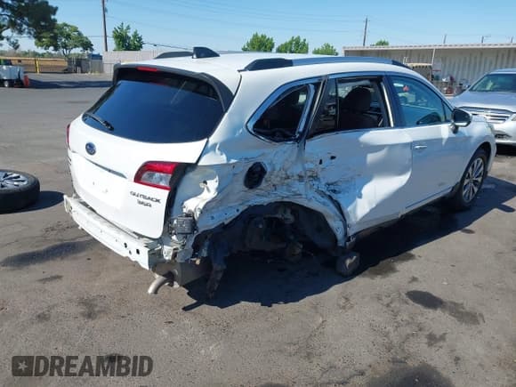 ✅ 2019 Subaru Outback Touring • VIN: 4S4BSETC3K3273307 • Lot: 42738438. Wystawiony na IAAI z przebiegiem 40 222 mil. Bezpłatny archiwum sprzedaży aukcyjnych z USA i szczegółowy raport historii pojazdu na DreamBid. Zdjęcie 4.