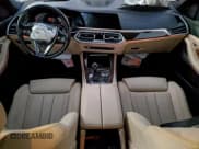 ✅ 2020 BMW X5 xDrive40i • VIN: 5UXCR6C08L9D57221 • Lot: 95200865. Wystawiony na Copart z przebiegiem 78 264 mil. Bezpłatny archiwum sprzedaży aukcyjnych z USA i szczegółowy raport historii pojazdu na DreamBid. Zdjęcie 8.