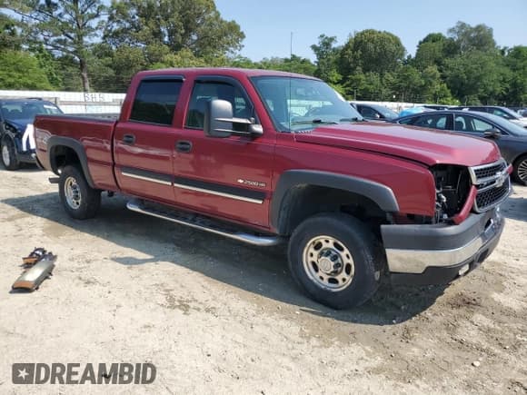 ✅ 2006 Chevrolet Silverado 2500HD LT2 • VIN: 1GCHK23U06F158786 • Lot: 60594805. Wystawiony na Copart z przebiegiem 209 549 mil. Bezpłatny archiwum sprzedaży aukcyjnych z USA i szczegółowy raport historii pojazdu na DreamBid. Zdjęcie 4.