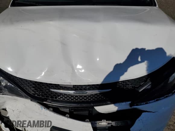 ✅ 2023 Chrysler Voyager LX • VIN: 2C4RC1CGXPR568267 • Lot: 81975925. Wystawiony na Copart z przebiegiem 38 387 mil. Bezpłatny archiwum sprzedaży aukcyjnych z USA i szczegółowy raport historii pojazdu na DreamBid. Zdjęcie 12.