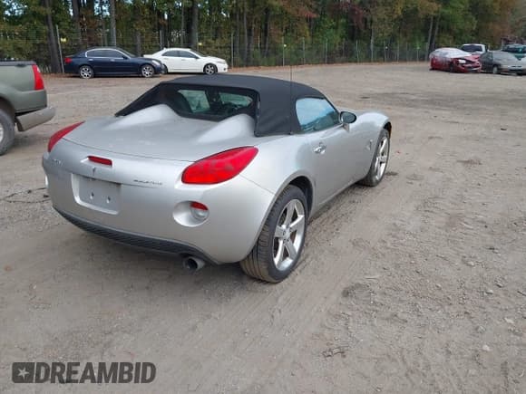 ✅ 2007 Pontiac Solstice • VIN: 1G2MB35B77Y125567 • Лот: 43544726. Опубликован ранее на IAAI с пробегом 55 994 миль. Бесплатный доступ к архиву аукционных продаж из США и подробный отчёт об истории автомобиля на DreamBid. Изображение 4.