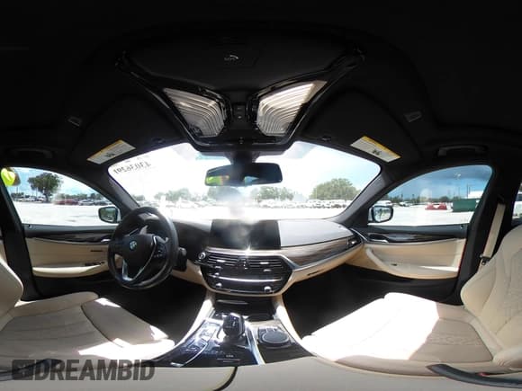 ✅ 2021 BMW 5 Series 530i • VIN: WBA53BH07MCF10086 • Lot: 43036291. Listed on IAAI with 26,592 mi. Free auction sales archive from the USA and detailed vehicle history report at DreamBid. Image 18.