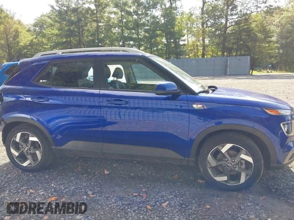 ✅ 2023 Hyundai Venue SEL • VIN: KMHRC8A33PU221192 • Lot: 43201811. Listed on IAAI with 21,862 mi. Free auction sales archive from the USA and detailed vehicle history report at DreamBid. Image 13.