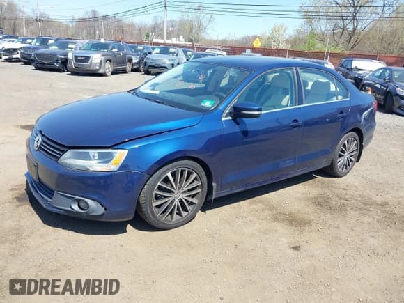 ✅ 2012 Volkswagen Jetta SEL • VIN: 3VWLP7AJ5CM394439 • Lot: 42069686. Listed on IAAI with 107,567 mi. Free auction sales archive from the USA and detailed vehicle history report at DreamBid. Image 2.