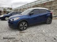 ✅ 2019 Nissan Kicks SR • VIN: 3N1CP5CU9KL483677 • Лот: 90096205. Опубликован ранее на Copart с пробегом 60 276 миль. Бесплатный доступ к архиву аукционных продаж из США и подробный отчёт об истории автомобиля на DreamBid. Изображение 1.