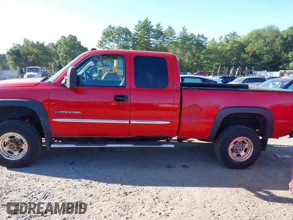 ✅ 2005 GMC Sierra 2500HD SLT • VIN: 1GTHK29U55E113905 • Lot: 42919066. Listed on IAAI with 288,222 mi. Free auction sales archive from the USA and detailed vehicle history report at DreamBid. Image 14.