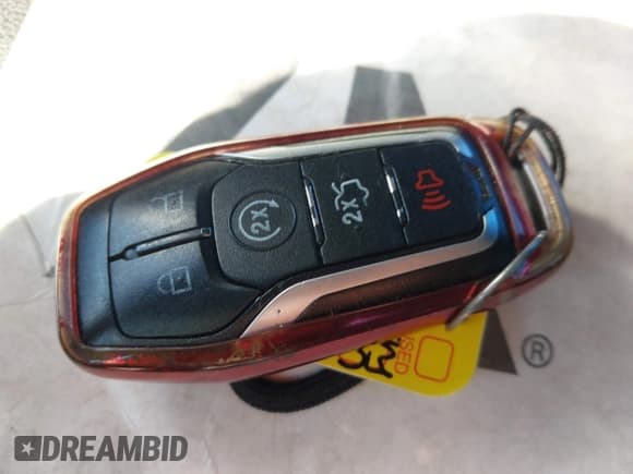 ✅ 2014 Lincoln MKZ Hybrid • VIN: 3LN6L2LU9ER802657 • Lot: 43679348. Listed on IAAI with 176,331 mi. Free auction sales archive from the USA and detailed vehicle history report at DreamBid. Image 11.