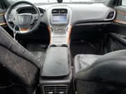 ✅ 2019 Lincoln Nautilus Select • VIN: 2LMPJ8K99KBL47432 • Lot: 60748525. Listed on Copart with 59,924 mi. Free auction sales archive from the USA and detailed vehicle history report at DreamBid. Image 8.