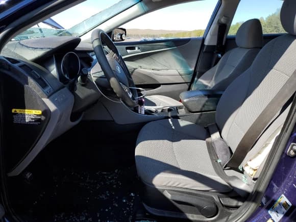 ✅ 2011 Hyundai Sonata GLS • VIN: 5NPEB4AC6BH268699 • Lot: 47962924. Listed on Copart with 146,131 mi. Free auction sales archive from the USA and detailed vehicle history report at DreamBid. Image 7.