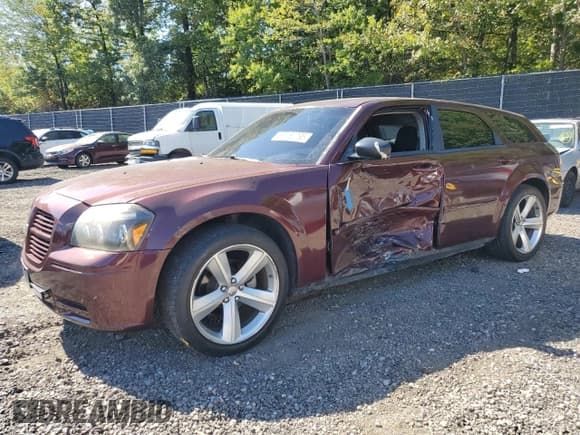 ✅ 2006 Dodge Magnum • VIN: 2D4FV47T86H461425 • Lot: 85132795. Wystawiony na Copart z przebiegiem 271 757 mil. Bezpłatny archiwum sprzedaży aukcyjnych z USA i szczegółowy raport historii pojazdu na DreamBid. Zdjęcie 1.