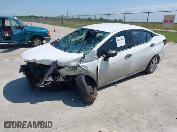 ✅ 2023 Nissan Versa S • VIN: 3N1CN8DV2PL823290 • Lot: 42208581. Listed on IAAI with 25,681 mi. Free auction sales archive from the USA and detailed vehicle history report at DreamBid. Image 17.