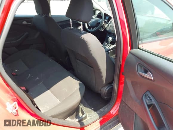 ✅ 2015 Ford Focus SE • VIN: 1FADP3F23FL354468 • Lot: 42395835. Listed on IAAI with 100,928 mi. Free auction sales archive from the USA and detailed vehicle history report at DreamBid. Image 8.