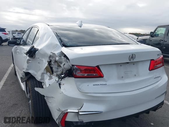 ✅ 2018 Acura TLX Technology • VIN: 19UUB3F56JA006284 • Lot: 43542644. Listed on IAAI with 70,404 mi. Free auction sales archive from the USA and detailed vehicle history report at DreamBid. Image 17.