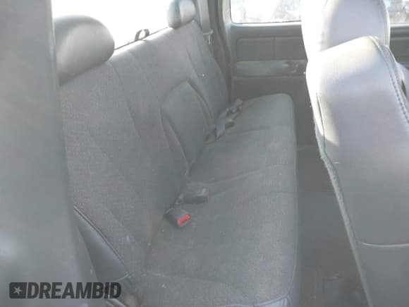 ✅ 2001 Chevrolet Silverado 1500 LS • VIN: 2GCEK19V211379061 • Lot: 41720847. Wystawiony na IAAI z przebiegiem 123 992 mil. Bezpłatny archiwum sprzedaży aukcyjnych z USA i szczegółowy raport historii pojazdu na DreamBid. Zdjęcie 8.