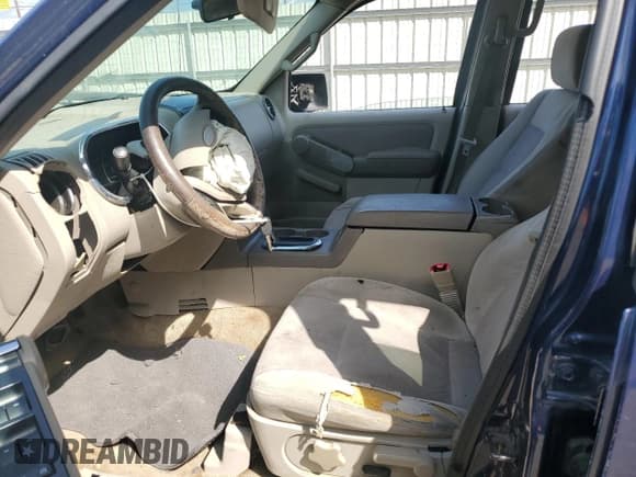 ✅ 2006 Ford Explorer XLT • VIN: 1FMEU73E96UA02921 • Lot: 64790245. Wystawiony na Copart z przebiegiem 224 199 mil. Bezpłatny archiwum sprzedaży aukcyjnych z USA i szczegółowy raport historii pojazdu na DreamBid. Zdjęcie 7.