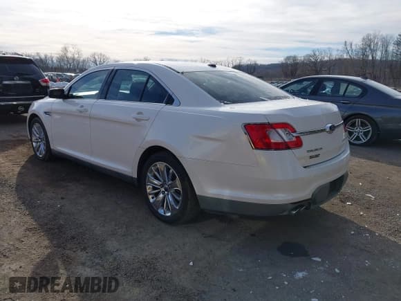 ✅ 2011 Ford Taurus Limited • VIN: 1FAHP2JW1BG188122 • Lot: 43882670. Listed on IAAI with 115,727 mi. Free auction sales archive from the USA and detailed vehicle history report at DreamBid. Image 3.