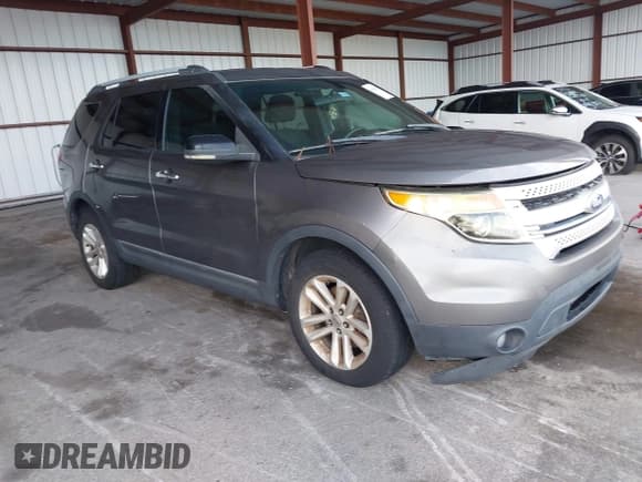✅ 2011 Ford Explorer XLT • VIN: 1FMHK7D86BGA35069 • Lot: 43836047. Listed on IAAI with 293,988 mi. Free auction sales archive from the USA and detailed vehicle history report at DreamBid. Image 1.