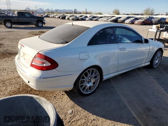 ✅ 2003 Mercedes-Benz CLK 500 • VIN: WDBTJ75J23F016902 • Lot: 86643094. Listed on Copart with 194,481 mi. Free auction sales archive from the USA and detailed vehicle history report at DreamBid. Image 3.