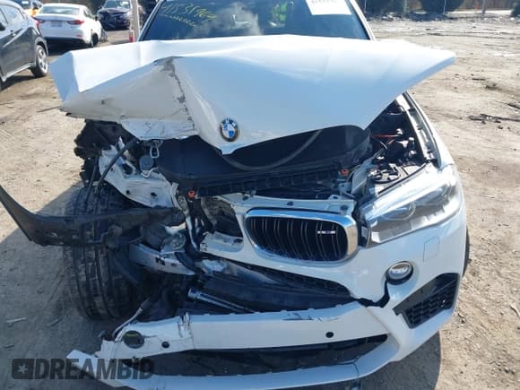 ✅ 2017 BMW X5 M • VIN: 5YMKT6C36H0U39053 • Лот: 41531969. Опубликован ранее на IAAI с пробегом Не указан. Бесплатный доступ к архиву аукционных продаж из США и подробный отчёт об истории автомобиля на DreamBid. Изображение 12.