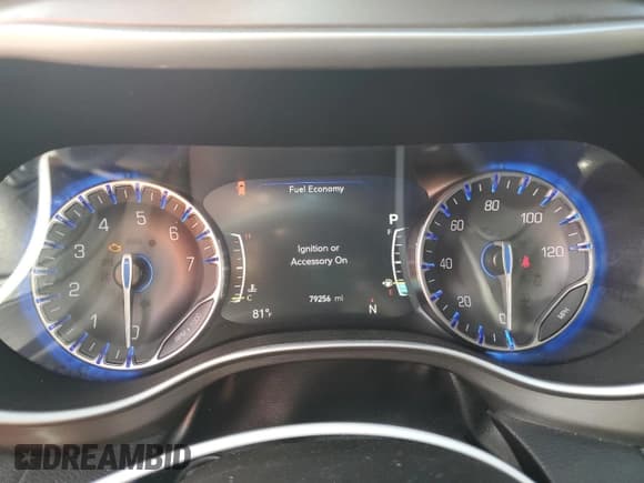 ✅ 2021 Chrysler Pacifica Touring • VIN: 2C4RC1FG0MR556247 • Lot: 67623765. Wystawiony na Copart z przebiegiem 79 256 mil. Bezpłatny archiwum sprzedaży aukcyjnych z USA i szczegółowy raport historii pojazdu na DreamBid. Zdjęcie 9.