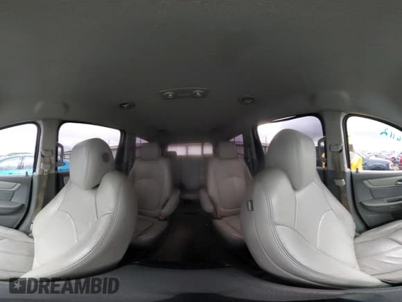 ✅ 2014 Chevrolet Traverse LT • VIN: 1GNKRHKD4EJ347949 • Lot: 43276112. Listed on IAAI with 288,050 mi. Free auction sales archive from the USA and detailed vehicle history report at DreamBid. Image 18.