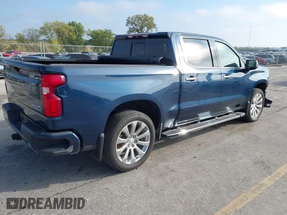 ✅ 2019 Chevrolet Silverado 1500 High Country • VIN: 3GCUYHEL7KG134157 • Лот: 43233782. Опубликован ранее на IAAI с пробегом 92 882 миль. Бесплатный доступ к архиву аукционных продаж из США и подробный отчёт об истории автомобиля на DreamBid. Изображение 4.