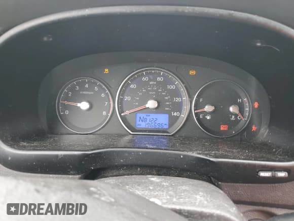 ✅ 2011 Hyundai Santa Fe GLS • VIN: 5XYZG3ABXBG027823 • Lot: 64485654. Listed on Copart with 196,696 mi. Free auction sales archive from the USA and detailed vehicle history report at DreamBid. Image 9.