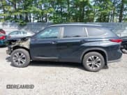 ✅ 2023 Toyota Highlander L • VIN: 5TDKDRBH0PS029395 • Lot: 42852746. Listed on IAAI with 40,389 mi. Free auction sales archive from the USA and detailed vehicle history report at DreamBid. Image 14.