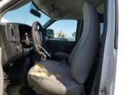 ✅ 2013 Chevrolet Express Passenger 1LT • VIN: 1GAZGYFG7D1130758 • Lot: 59625915. Wystawiony na Copart z przebiegiem 152 806 mil. Bezpłatny archiwum sprzedaży aukcyjnych z USA i szczegółowy raport historii pojazdu na DreamBid. Zdjęcie 7.