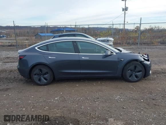 ✅ 2020 Tesla Model 3 Long Range • VIN: 5YJ3E1EB7LF717418 • Lot: 43766910. Wystawiony na IAAI z przebiegiem 58 900 mil. Bezpłatny archiwum sprzedaży aukcyjnych z USA i szczegółowy raport historii pojazdu na DreamBid. Zdjęcie 14.