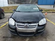 ✅ 2009 Volkswagen Jetta SE • VIN: 3VWRM71K29M024537 • Lot: 85837855. Wystawiony na Copart z przebiegiem 123 831 mil. Bezpłatny archiwum sprzedaży aukcyjnych z USA i szczegółowy raport historii pojazdu na DreamBid. Zdjęcie 5.