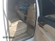 ✅ 2007 Chevrolet Suburban LT • VIN: 3GNFK16317G229697 • Lot: 42670452. Listed on IAAI with 266,002 mi. Free auction sales archive from the USA and detailed vehicle history report at DreamBid. Image 8.