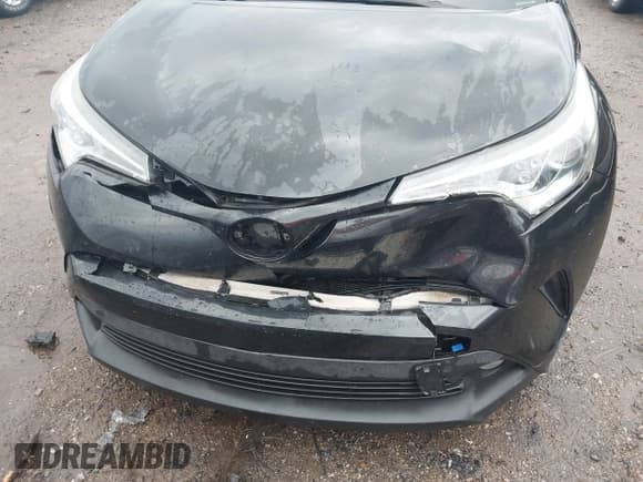 ✅ 2018 Toyota C-HR XLE • VIN: NMTKHMBX3JR034465 • Lot: 43533003. Wystawiony na IAAI z przebiegiem 113 112 mil. Bezpłatny archiwum sprzedaży aukcyjnych z USA i szczegółowy raport historii pojazdu na DreamBid. Zdjęcie 6.