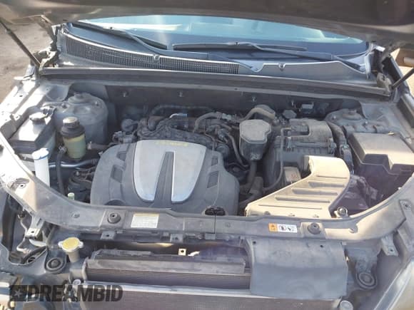 ✅ 2013 Kia Sorento LX • VIN: 5XYKTDA28DG388439 • Lot: 43275151. Listed on IAAI with 157,159 mi. Free auction sales archive from the USA and detailed vehicle history report at DreamBid. Image 10.