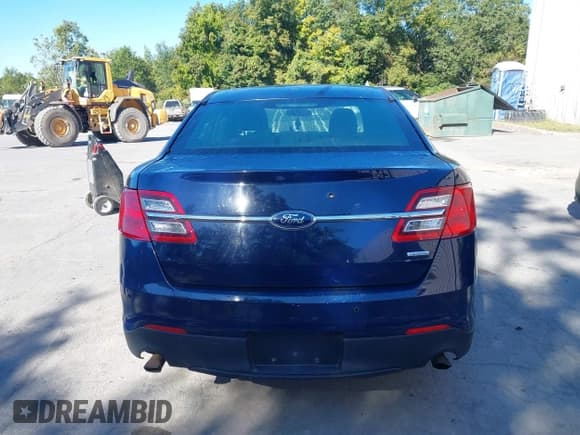 ✅ 2014 Ford Police Interceptor • VIN: 1FAHP2MT2EG180309 • Лот: 43177606. Опубликован ранее на IAAI с пробегом 208 769 миль. Бесплатный доступ к архиву аукционных продаж из США и подробный отчёт об истории автомобиля на DreamBid. Изображение 16.