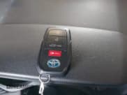 ✅ 2021 Toyota Venza LE • VIN: JTEAAAAHXMJ041775 • Лот: 42572843. Опубликован ранее на IAAI с пробегом 26 670 миль. Бесплатный доступ к архиву аукционных продаж из США и подробный отчёт об истории автомобиля на DreamBid. Изображение 11.