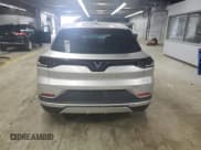 ✅ 2024 VinFast VF 8 Eco • VIN: RLLV1AEB0RH004864 • Лот: 55398945. Опубликован ранее на Copart с пробегом 12 896 миль. Бесплатный доступ к архиву аукционных продаж из США и подробный отчёт об истории автомобиля на DreamBid. Изображение 6.