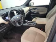 ✅ 2023 Chevrolet Traverse LT Cloth • VIN: 1GNEVGKW5PJ266885 • Lot: 43681024. Wystawiony na IAAI z przebiegiem 63 202 mil. Bezpłatny archiwum sprzedaży aukcyjnych z USA i szczegółowy raport historii pojazdu na DreamBid. Zdjęcie 21.