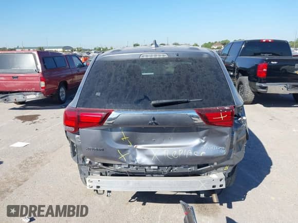 2019 Mitsubishi Outlander ES с VIN JA4AZ3A3XKZ023704, выставлен на аукционе IAAI как лот 40445416 с пробегом 115 939 миль миль и . История ставок и продаж доступна на DreamBid. Изображение 17.