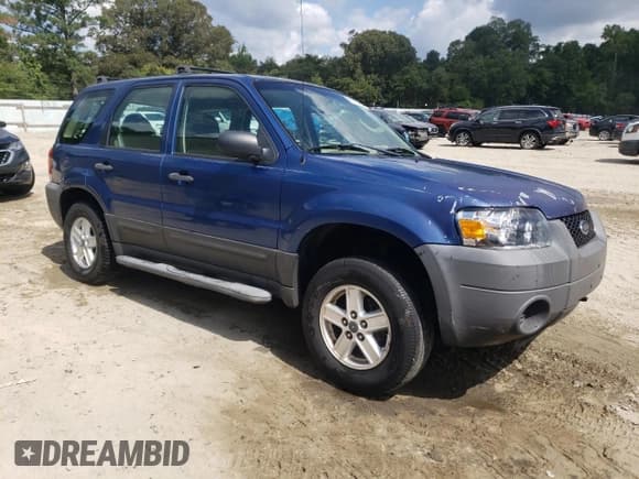 ✅ 2007 Ford Escape XLS • VIN: 1FMYU02ZX7KA21337 • Lot: 68713625. Wystawiony na Copart z przebiegiem 270 397 mil. Bezpłatny archiwum sprzedaży aukcyjnych z USA i szczegółowy raport historii pojazdu na DreamBid. Zdjęcie 4.