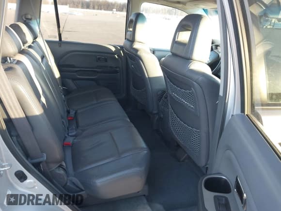 ✅ 2005 Honda Pilot EX-L • VIN: 2HKYF18705H524588 • Lot: 41445676. Listed on IAAI with 123,572 mi. Free auction sales archive from the USA and detailed vehicle history report at DreamBid. Image 8.