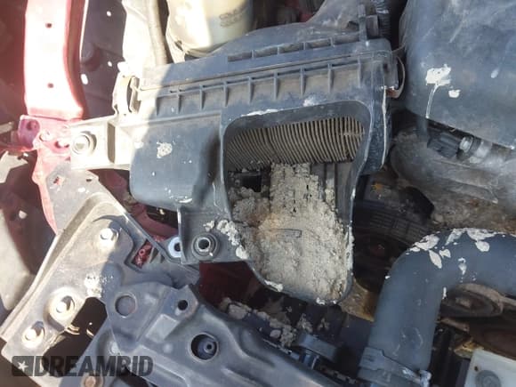 ✅ 2014 Infiniti Q50 Premium • VIN: JN1BV7AR9EM697073 • Lot: 42816462. Wystawiony na IAAI z przebiegiem 89 761 mil. Bezpłatny archiwum sprzedaży aukcyjnych z USA i szczegółowy raport historii pojazdu na DreamBid. Zdjęcie 13.