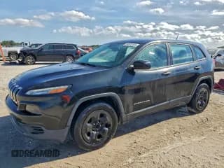 ✅ 2014 Jeep Cherokee Sport • VIN: 1C4PJLAB9EW241492 • Lot: 95574155. Wystawiony na Copart z przebiegiem 135 498 mil. Bezpłatny archiwum sprzedaży aukcyjnych z USA i szczegółowy raport historii pojazdu na DreamBid. Zdjęcie 1.