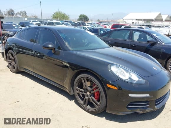✅ 2015 Porsche Panamera 4 • VIN: WP0AA2A77FL003476 • Лот: 42543847. Опубликован ранее на IAAI с пробегом 67 806 миль. Бесплатный доступ к архиву аукционных продаж из США и подробный отчёт об истории автомобиля на DreamBid. Изображение 1.