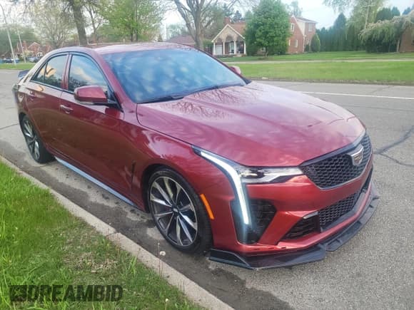 ✅ 2022 Cadillac CT4-V Blackwing • VIN: 1G6D75RP5N0410099 • Lot: 55702405. Wystawiony na Copart z przebiegiem 18 445 mil. Bezpłatny archiwum sprzedaży aukcyjnych z USA i szczegółowy raport historii pojazdu na DreamBid. Zdjęcie 1.