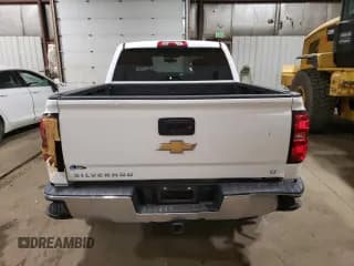 ✅ 2017 Chevrolet Silverado 1500 LT • VIN: 3GCUKREC8HG164879 • Лот: 61931605. Опубликован ранее на Copart с пробегом 82 244 миль. Бесплатный доступ к архиву аукционных продаж из США и подробный отчёт об истории автомобиля на DreamBid. Изображение 6.